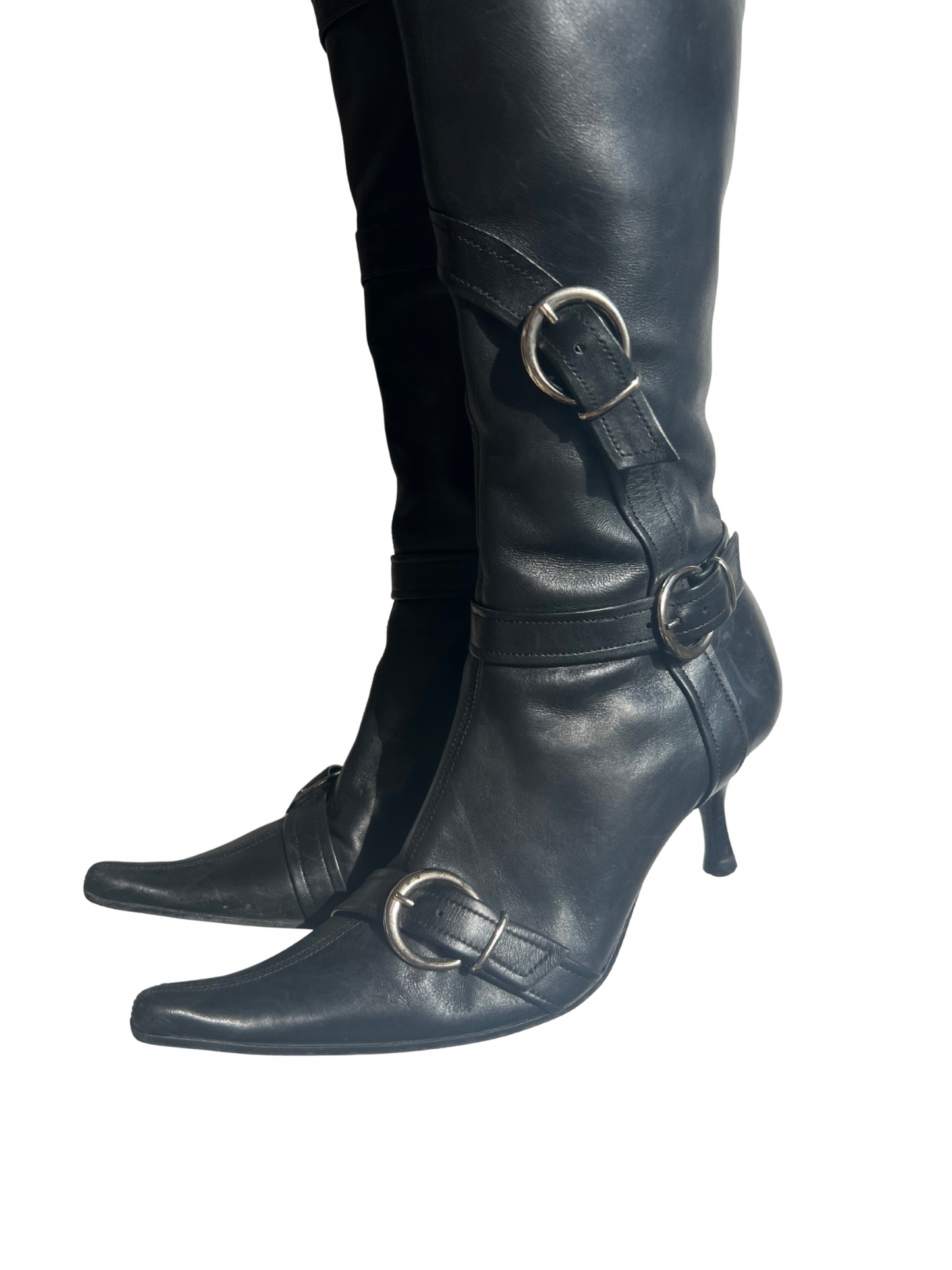 rare buckle buffalo london heels