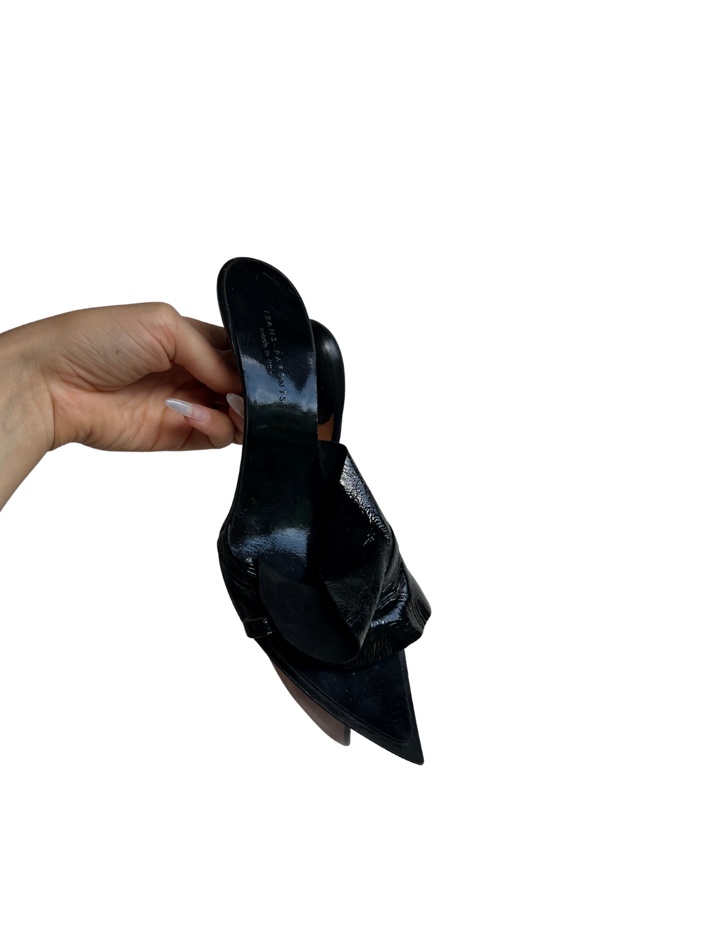 asymmetrical kittenheel