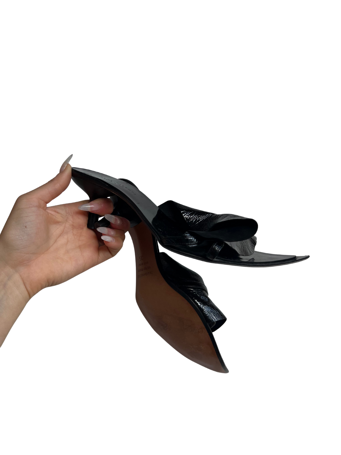 asymmetrical kittenheel
